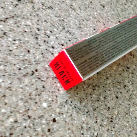 NWT benefit Mini they're Real! Magnet in SUPERCHARGED BLACK - Picture 5 of 6